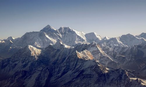 Mesure précise de l’Everest : combien de mètres exactement ?