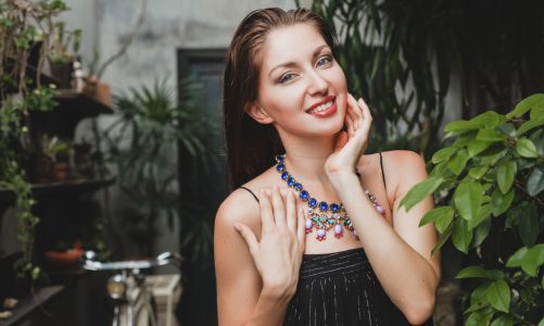 Comment assortir vos bijoux à votre tenue ?