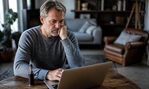 découvrez pourquoi e-clopeur est le blog incontournable pour les ex-fumeurs cherchant un soutien efficace et des conseils pratiques pour réussir leur arrêt du tabac.